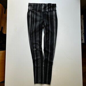 UNDER ARMOUR HIGH WAIST PRINTED WOMENS YOGA PANT SIZE XS